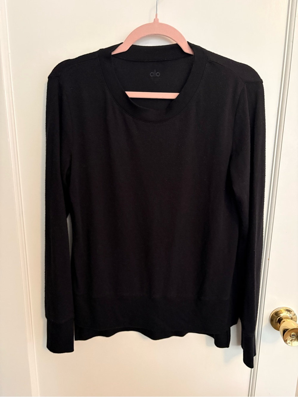 ALO Yoga Black Long Sleeve Crewneck Top